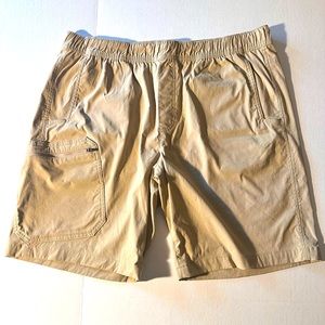 Eddie Bauer mens tan short size lg
